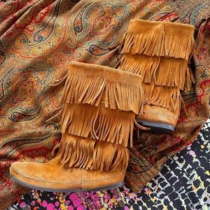 Minnetonka mocassin boots